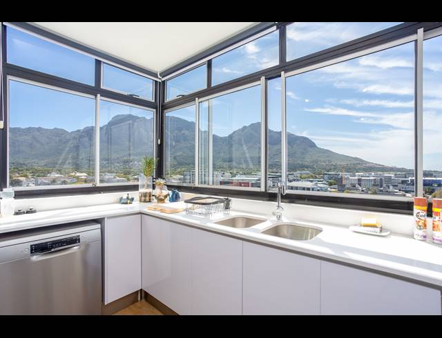 2 BEDROOM APARTMENT RENTED IN CLAREMONT UPPER